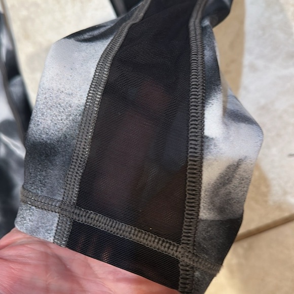 Lululemon Train Times 7/8 Leggings 4 Blush Blossom Alpine White Black Mesh - Picture 9 of 9